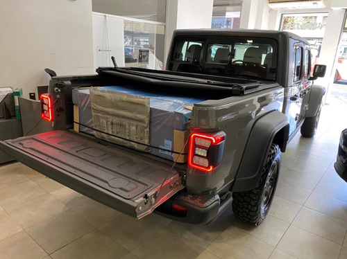 Imagen 3 de 12 de Jeep Gladiator Rubicon 4x4 C