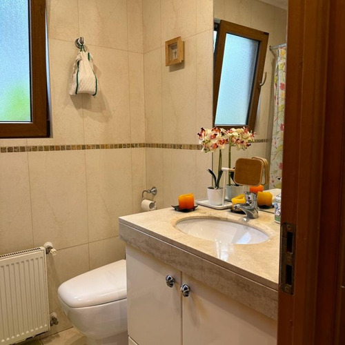 Vendo Amplia Casa En Pedro De Valdivia, Lado Quinta Junge
