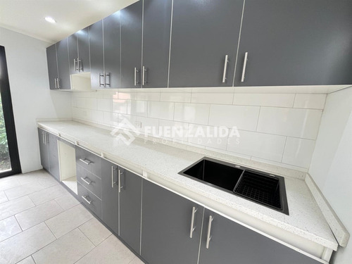 Casa Remodelada En Las Condes