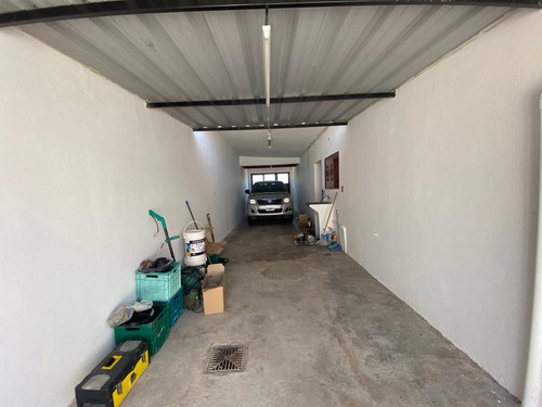 Casa De 3 Dormit Dependencia De Servicio / Departamento 3 Bños Y Cochera P/3 Vehiculos!