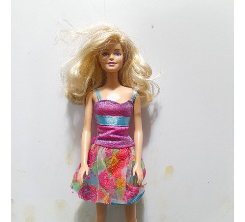 Barbies De Diferentes Modelos Y Vestidos (Usado)