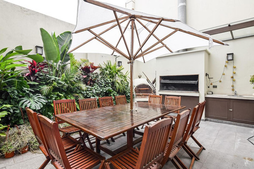 Imagen 10 de 30 de Magnífica Casa De Estilo Reciclada 9 Ambientes Terraza Piscina Cochera - Master Suite