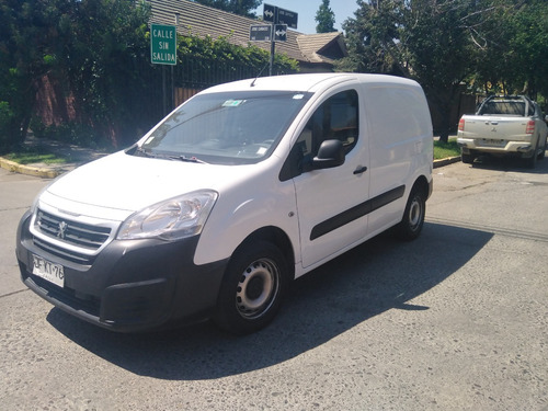 Arriendo Furgón Diesel - Peugeot Partner