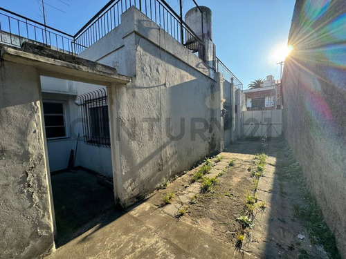 Venta Casa 3 Ambientes Con Galpón