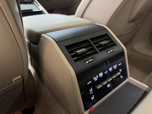 Porsche Panamera 4 E-HYBRID