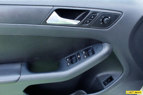 Imagen 22 de 25 de Volkswagen 2.5 New Jetta Comfortline