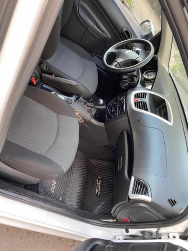 Peugeot 207 2016 1.4 Allure 75cv