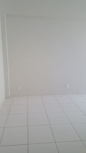 Apartamento À Venda Na Rua Rio De Janeiro, Centro, Belo Horizonte - Mg - Liv-8868