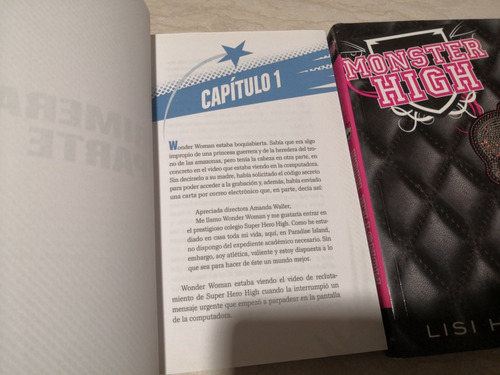 Libros.monster High. Wonder Woman. (Usado)