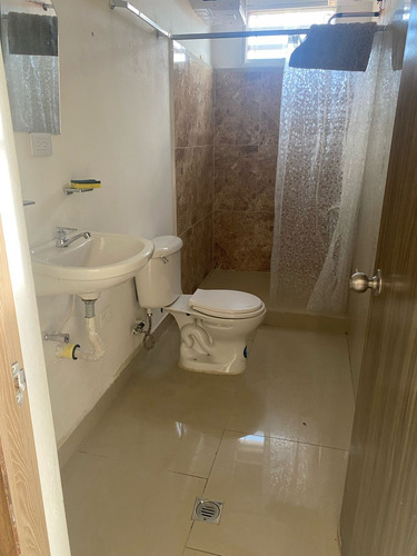 Mile/alquiler De Apto Estudio Semi Equipado Ambrosio Plaza