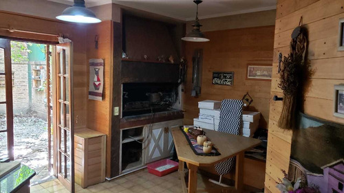 Chalet De Categoría En Muy Buena Ubicación