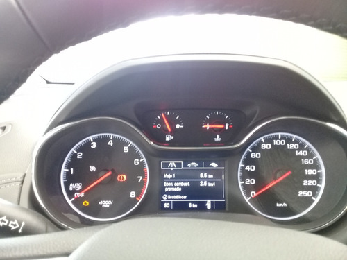 Imagen 3 de 9 de Chevole Cruze 5p 1.4 T Lt At Gr