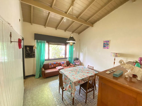 Venta Casa 5 Ambientes Excelente Ubicación