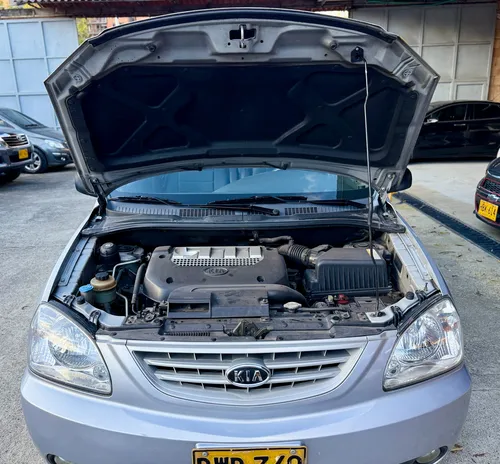 Kia Carens 2.0 Lx 7 Cool