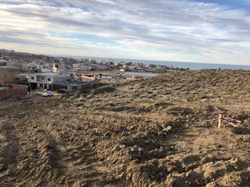 Lote En Venta Frente A Plaza, Bº Patagonia, Caleta Olivia