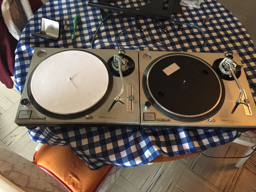 Tornamesas Technics Sl - 1200 Mk2 (precio Por El Par) 