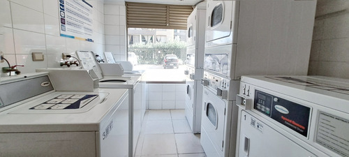 Dpto. En Venta De 3 Dormitorios, 1 Baño, Independencia.