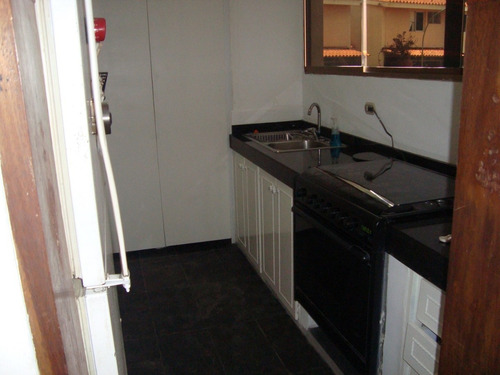 Imagen 5 de 10 de Se Vende Townhouse, 110m2, 2h,3b,2pto. La Bonita