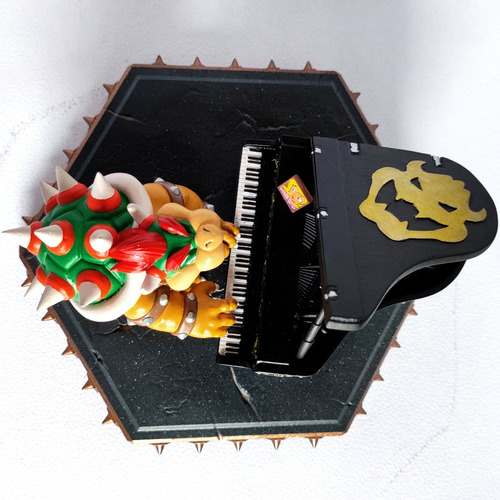 Figura Bowser Tocando Piano, Peaches
