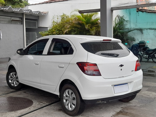 Imagem 7 de 15 de Chevrolet Onix Ls 1.0 2015 Perfeito Estado