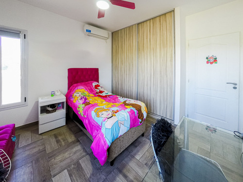 Casa 5 Ambientes En Venta En San Lucas A La Laguna