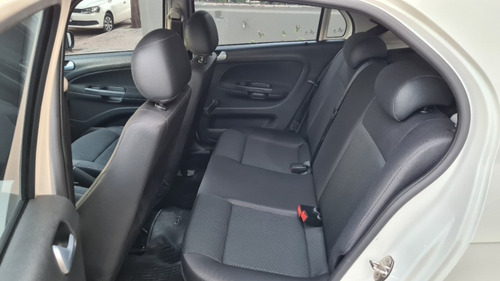 Imagen 10 de 19 de Volkswagen Gol Trend Confortline