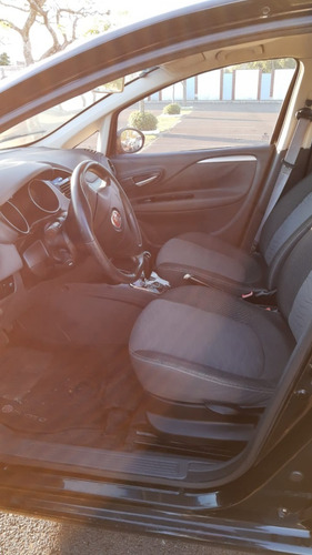 Fiat Punto Essence 1.6 Flex Automático