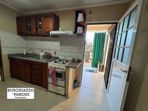 Venta Casa 5 Ambientes Dos Plantas Con Piscina / En Exaltación De La Cruz