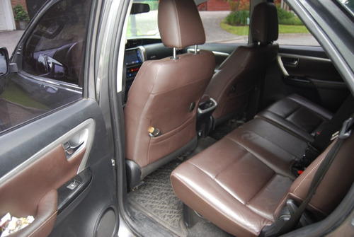 Toyota Hilux Sw4 Tdi Srx 2.8 At 2016