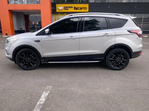 Ford Escape 2.0 Titanium