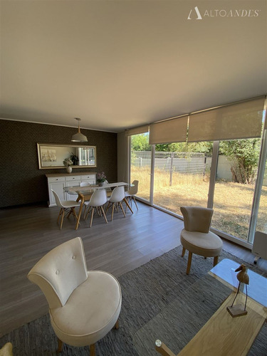 Casa En Venta De 3 Dorm. En La Florida