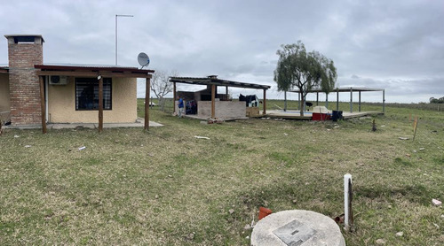 Hermosa Chacra , Tres Hectáreas , Casa ,piscina , Etc...