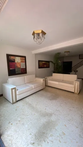 Casa Unifamiliar, De Dos Pisos, Muy Segura, Amplia Ymuy Bien Ubicada