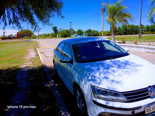 Volkswagen Vento 2.5 Advance Plus 170cv