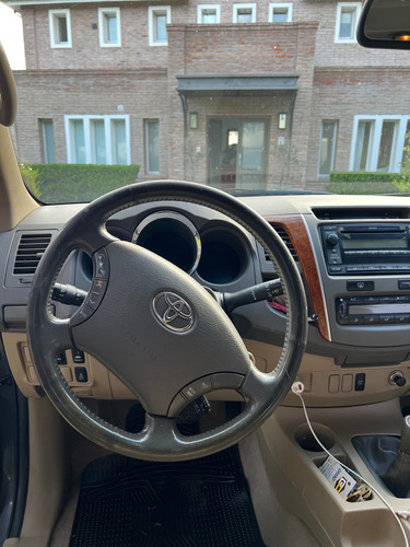 Toyota Hilux SW4 3.0 I Srv At C/cuero 4x4 (2009)