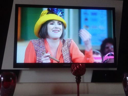 Imagem 1 de 2 de Tv