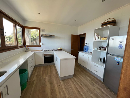 Casa En Venta De 5 Dorm. En Ancud Chiloé