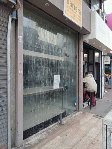 Oportunidad Local En Centro Comercial Rivadavia Entre Córdoba Y Santiago Del Estero