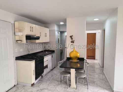 Venta De Apartamento. Mls 26-463, Ycl.