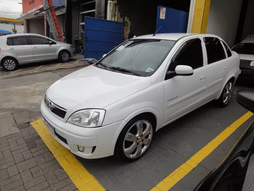 Corsa sedan Premium 1.4 2010 Motor - Uruguai automóveis