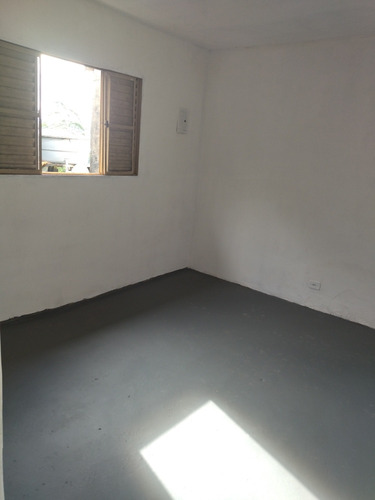 Casa 3 Cômodos+2 Casas + Garagem