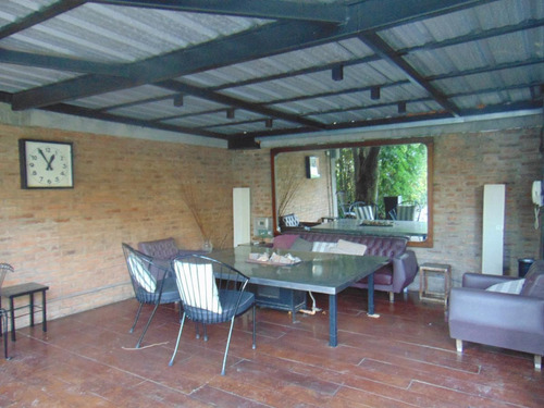 Imagen 15 de 30 de Casa De 5 Dormitorios De Excelente Diseño Y Calidad - Las Lomas-jockey. San Isidro.