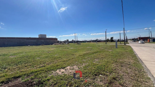 Lote En Docta Avenida ( 360mts / 15 Mts De Frente)