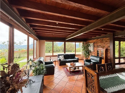 Finca Para La Venta En Ubicación Muy Privilegiada.