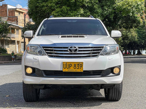 Toyota Fortuner 2015 3.0 Sr5 169 Hp