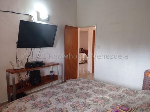 Imagen 2 de 14 de Eloisa Mejia Rentahouse Vende Townhouse En Manantial Naguanagua 22-1267