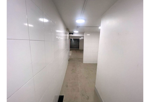 Arriendo Local Comercial De 122,10 M2, Vicuña Mackenna, Ñuñ