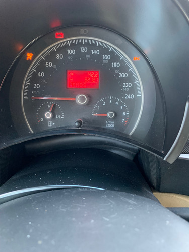 Volkswagen New Beetle 2.0 3p Automática