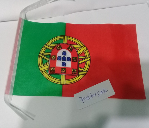 Bandera Portugal 21 X 14 Cms Con Pins  De 2 Cms