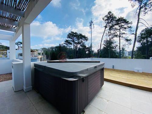 Imagen 20 de 23 de Apartamento En Venta Tres Suites Y Dependencia Playa Brava - Punta Del Este Golf